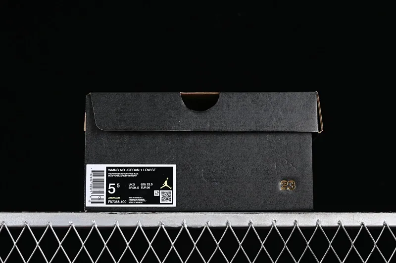 All categories Air Jordan Jordan series basketball shoes Air Jordan 1 Low Air Jordan 1 Low AJ1 Joe 1 black and green customized low-bang cultural casual sneakers FN7366-400